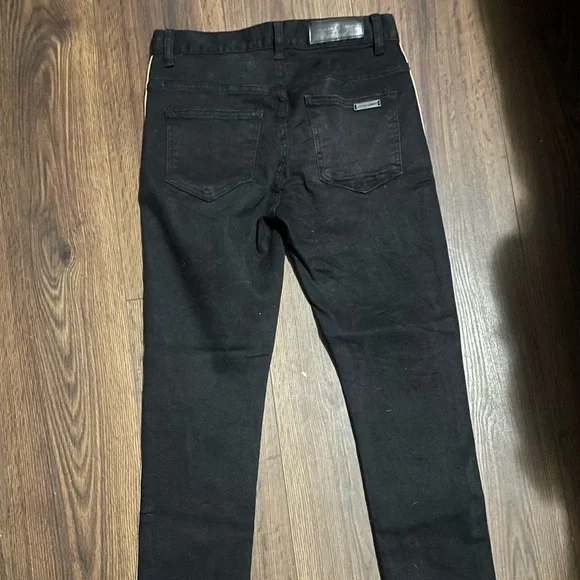 Black homme femme jeans